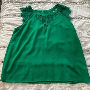 Gorgeous 41 Hawthorne 1X top with lace detail